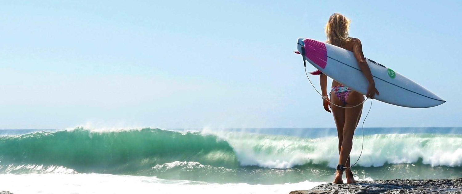 The 5 best female surfers