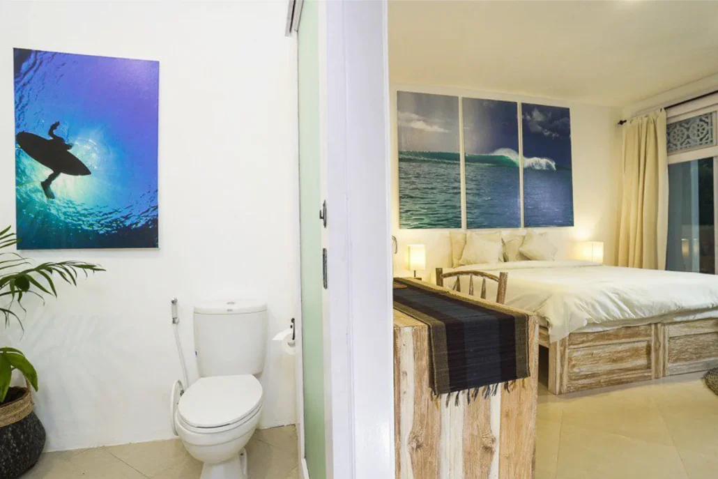 Room Krakatoa Mondo Village surf camp